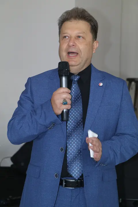 burdurda-genel-saglik-is-sendikasi-uyeleri-bulustu-2.webp