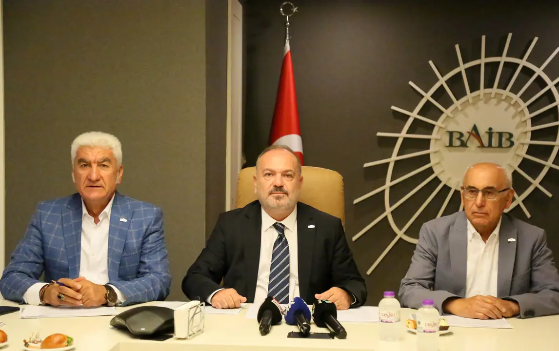 antalyada-ihracat-krizi-buyuyor-baibden-ukraynaya-misilleme-gundemde-2.webp
