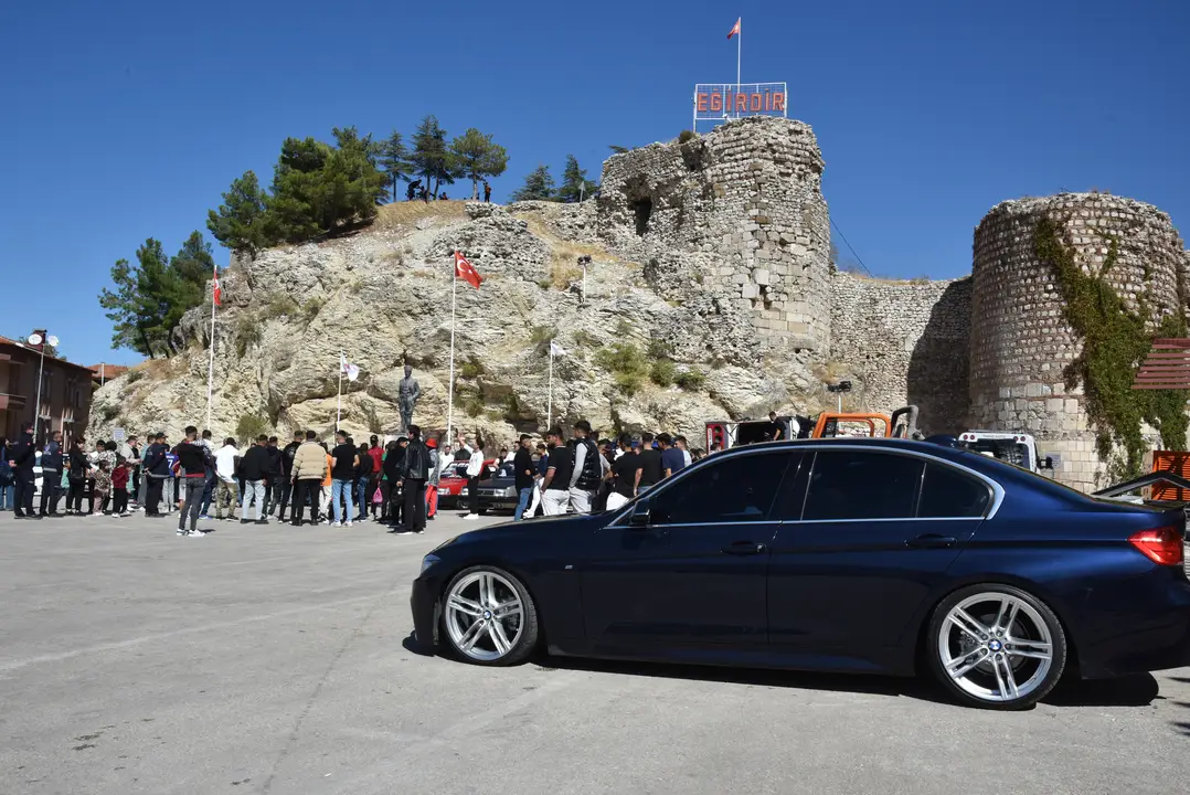bu-drifte-ceza-yok-ispartada-nefes-kesen-sov-4.webp