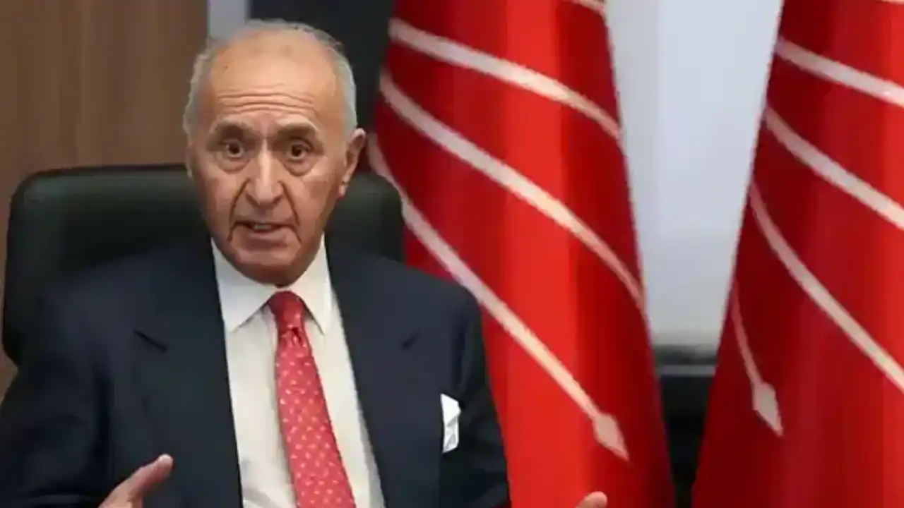 akdenizgercek-eski-chp-genel-baskani-hikmet-cetinden-korkutan-haber.webp