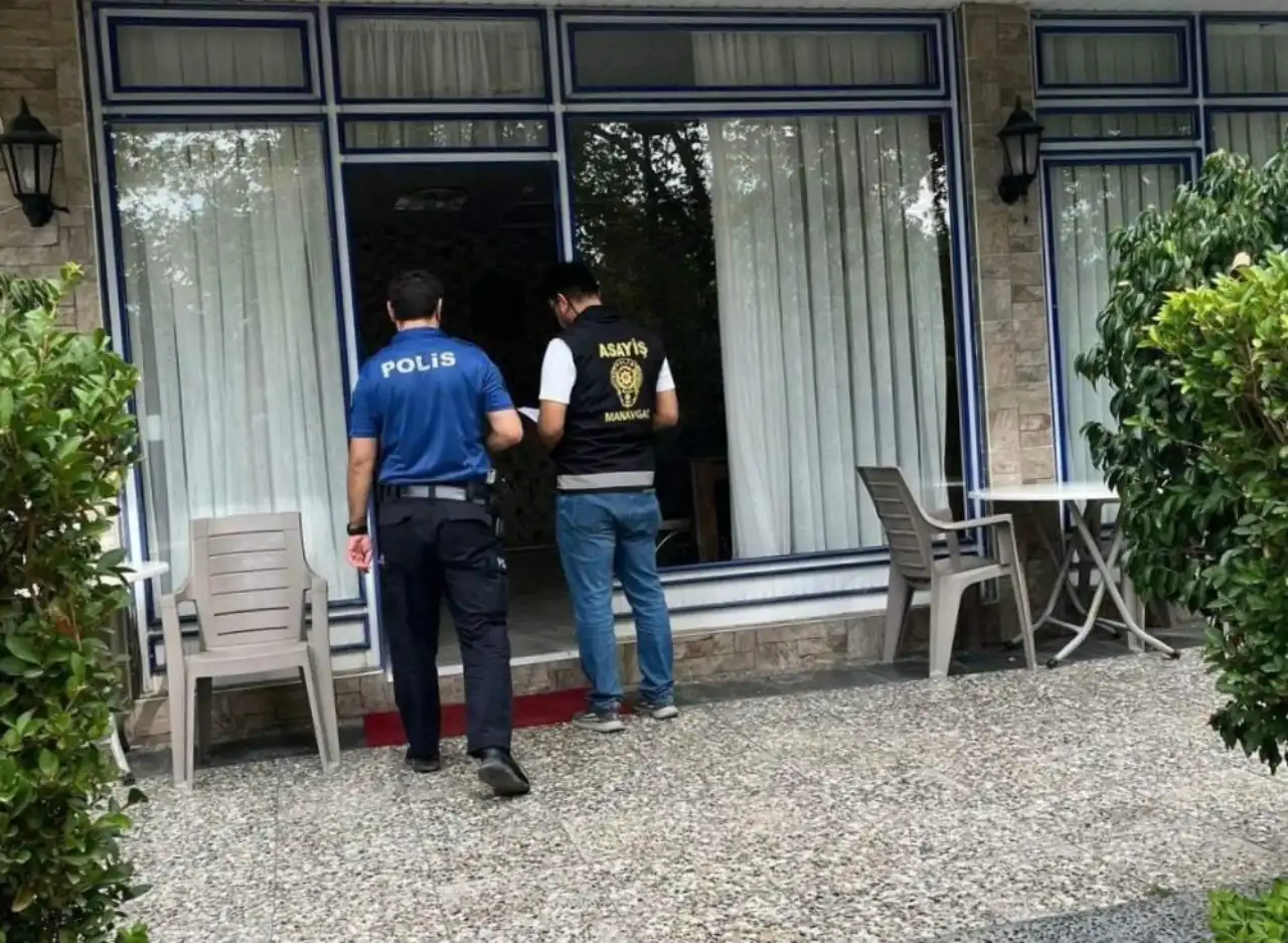 antalyada-son-bir-haftada-bin-984-supheli-yakalandi-213u-tutuklandi-3.webp