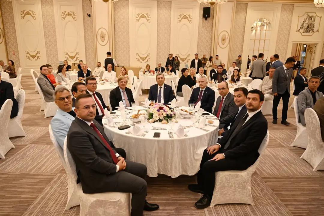 manavgat-altin-susami-sahneye-cikti-balli-susam-ruyasindan-toroslarin-kuzu-sirrina-4.webp