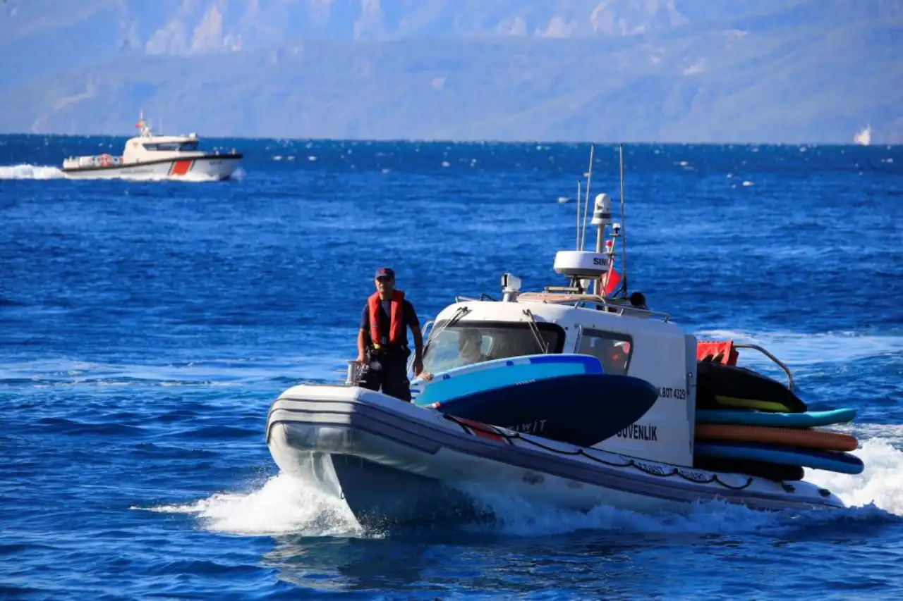 antalyada-sup-keyfi-kabusa-dondu-19-genc-olumle-burun-buruna-geldi-2.webp