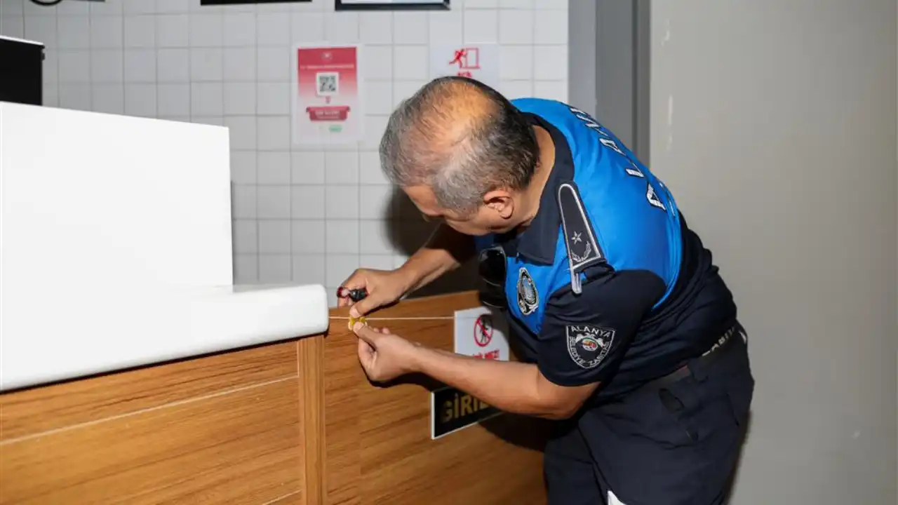 akdenizgercek-alanyada-dev-zincir-restoran-muhurlendi.webp