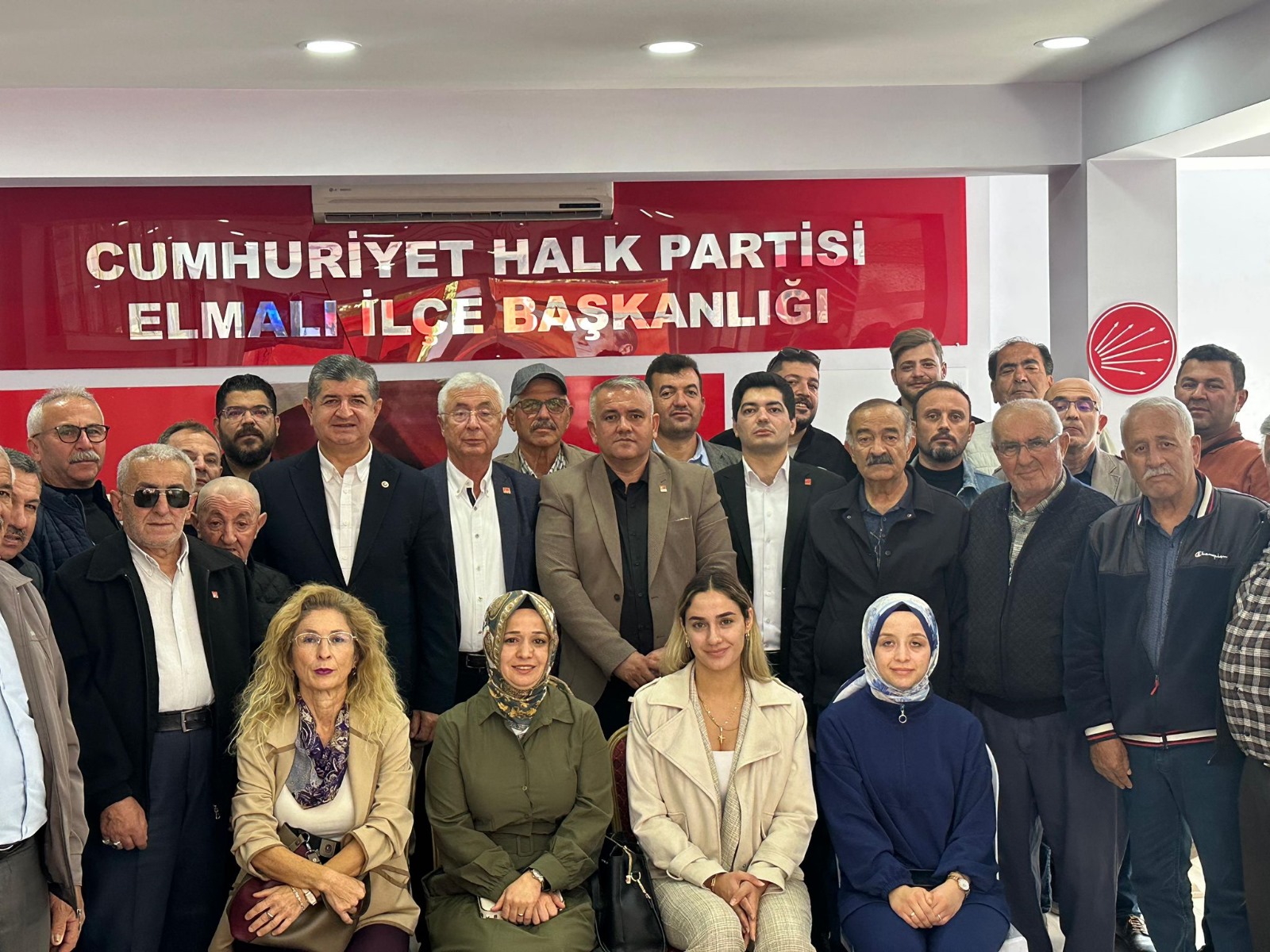 eae5ff36-e3b4-44d2-b74d-b66985bcc1f5.jpg