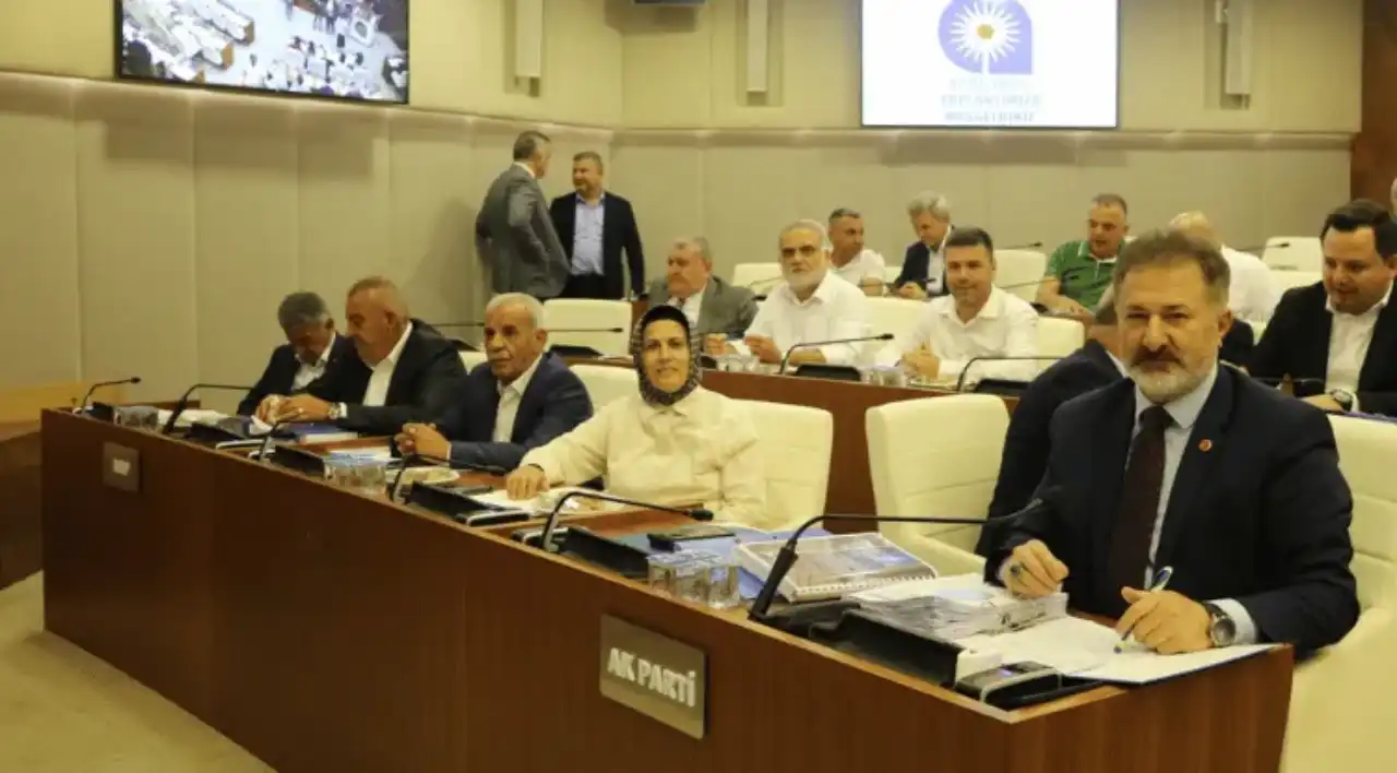 antalya-buyuksehir-belediye-meclisinde-mazeret-krizi-3.webp