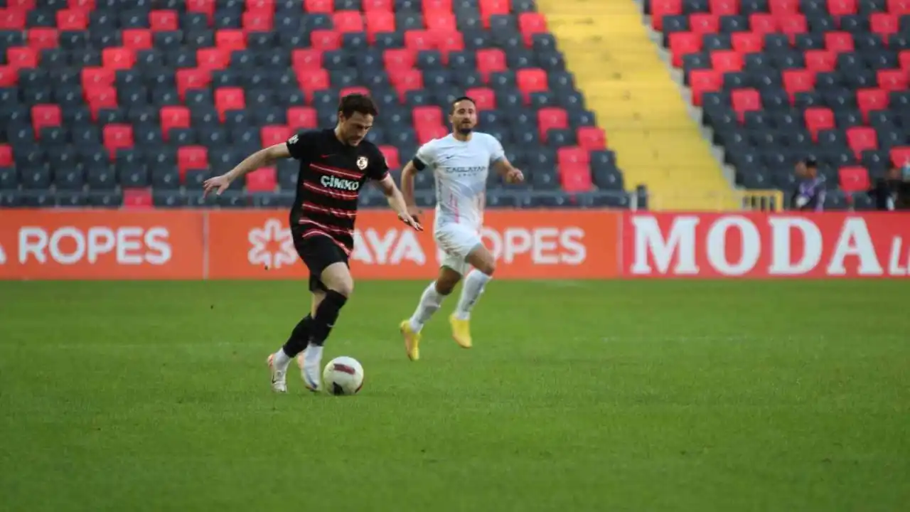 akdenizgercek-gaziantep-fk-antalyaspor-1.webp