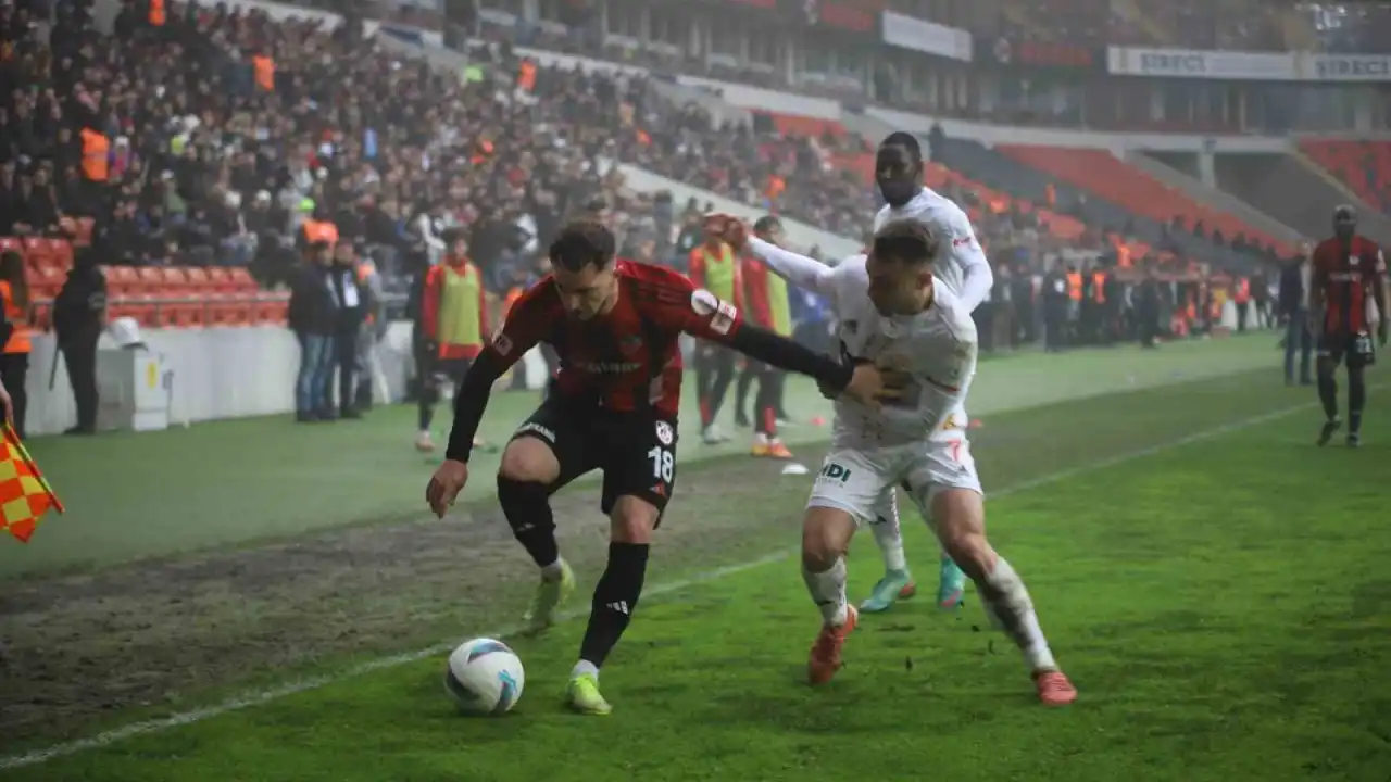 akdenizgercek-gaziantep-fk-antalyaspor-2.webp