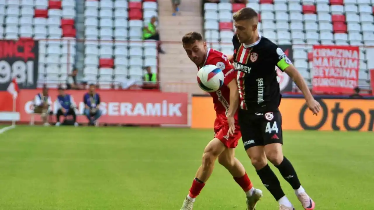 akdenizgercek-gaziantep-fk-antalyaspor-3.webp