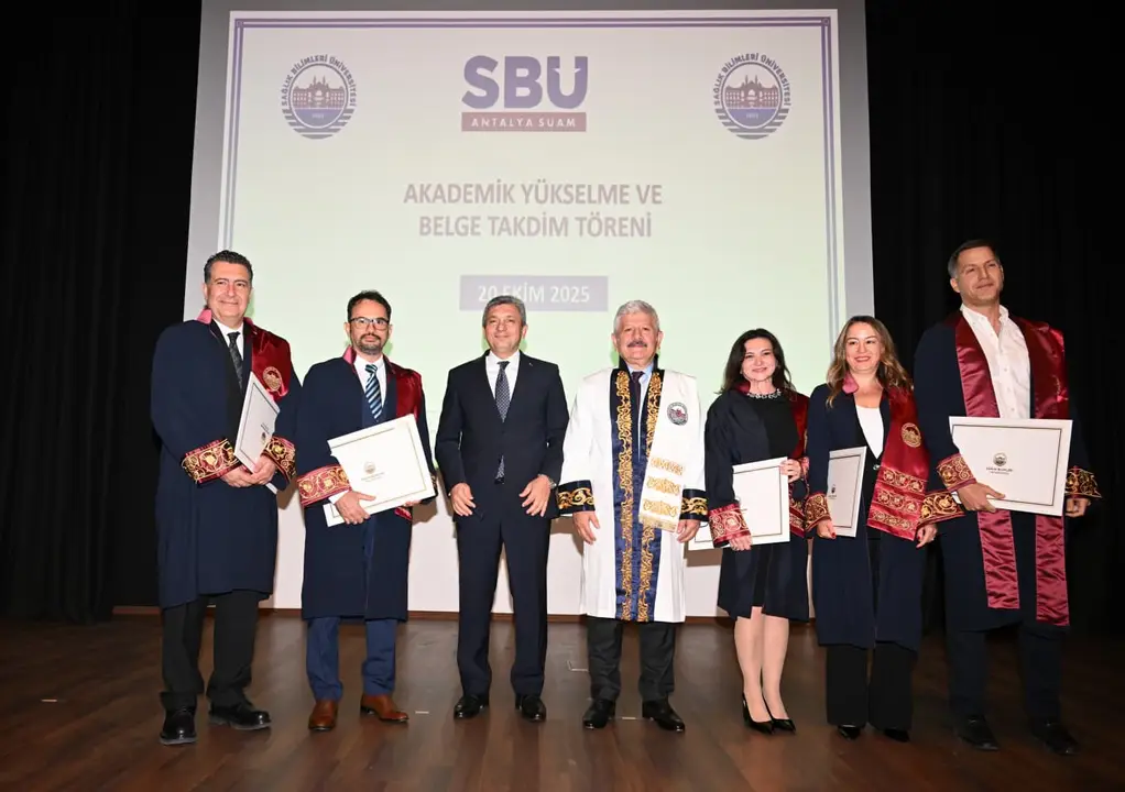 antalya-saglik-bilimleri-universitesinde-akademik-yil-basladi-3.webp