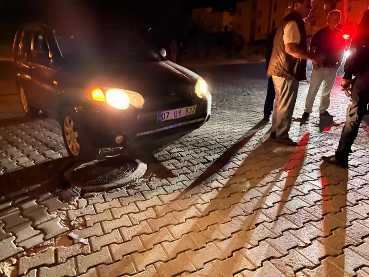 gazipasada-otomobil-ile-motosiklet-carpisti-motosiklet-surucusu-kacti-2.webp