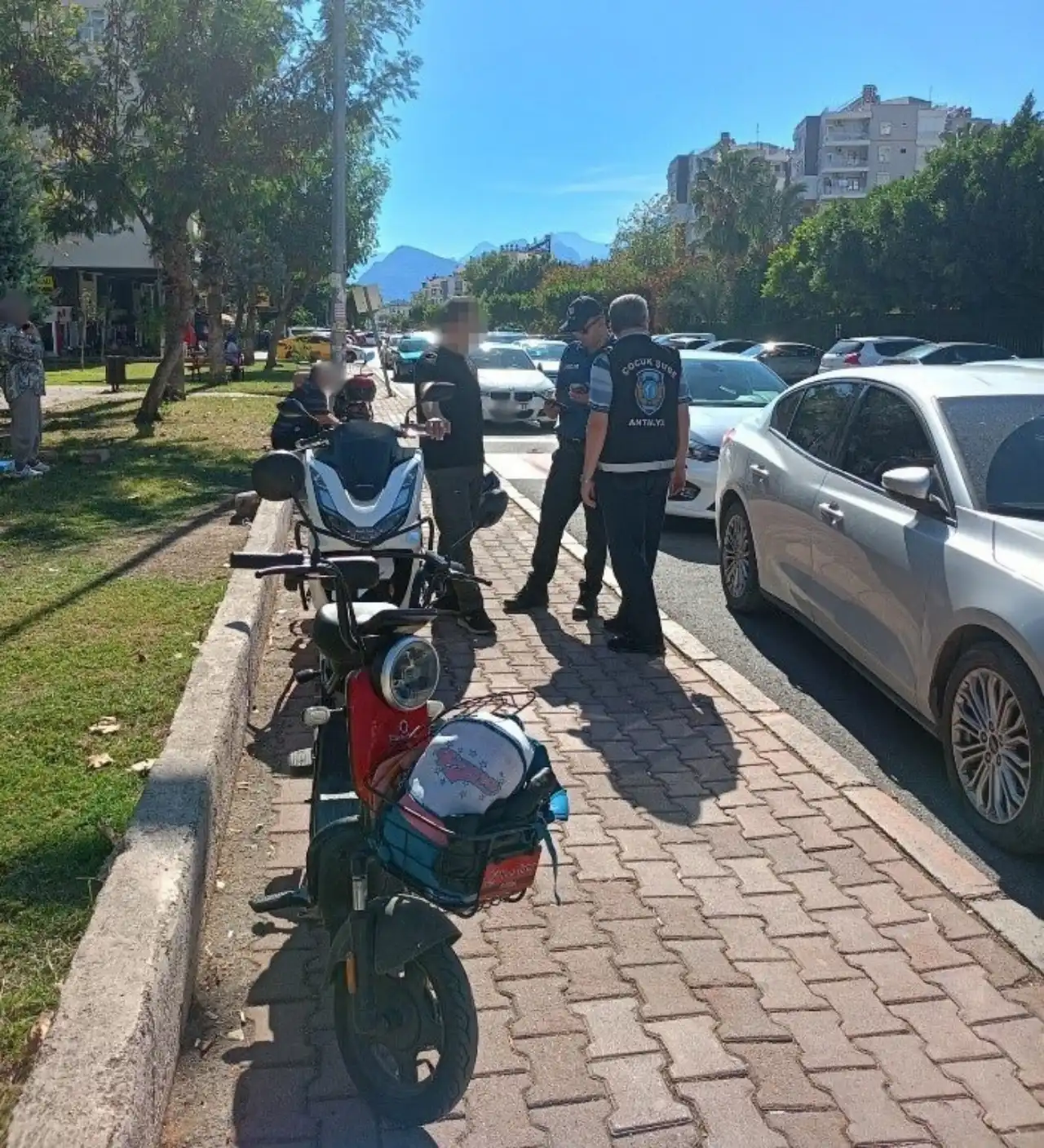 antalyada-1-haftada-2-bin-supheli-yakalandi-267si-tutuklandi-4.webp