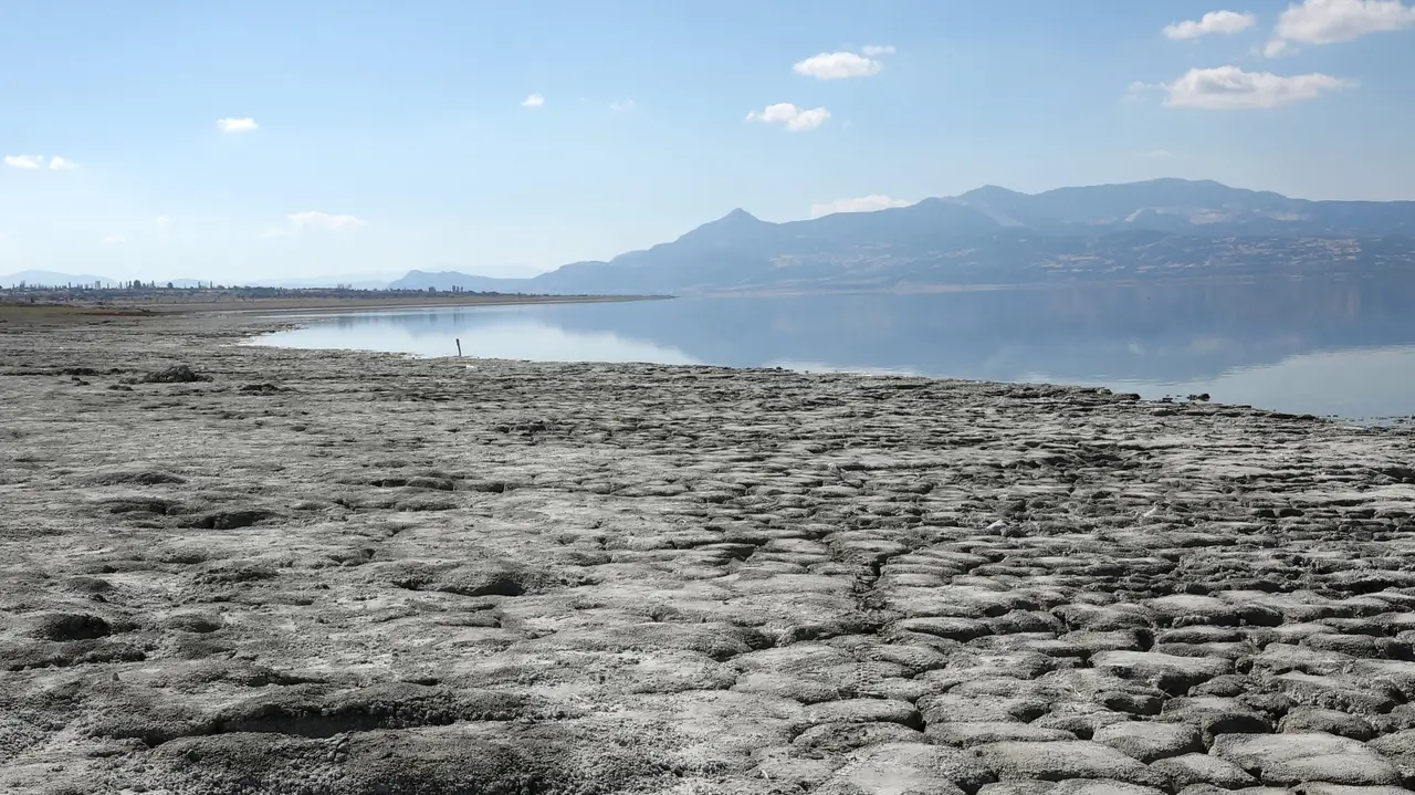 burdur-golu-calistayi-50-yilda-94-kilometrekare-alan-yok-oldu-5.webp