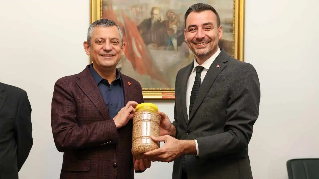 akdenizgercek-manavgattan-ozgur-ozele-anlamli-hediye-4.webp