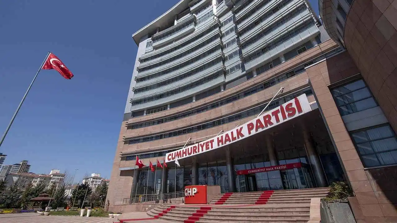akdenizgercek-chpnin-kurultay-davasinda-gozler-yarinki-durusmada-1.webp