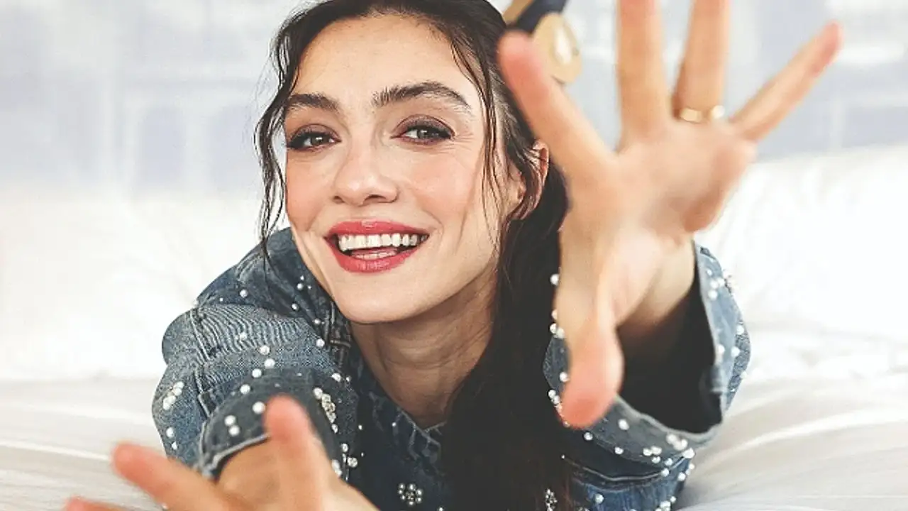 merve-dizdar-kimdir-kac-yasinda-nereli-hangi-filmler-ve-dizilerde-oynadi12-6.webp