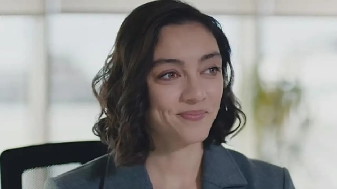 merve-dizdar-kimdir-kac-yasinda-nereli-hangi-filmler-ve-dizilerde-oynadi12-8.webp