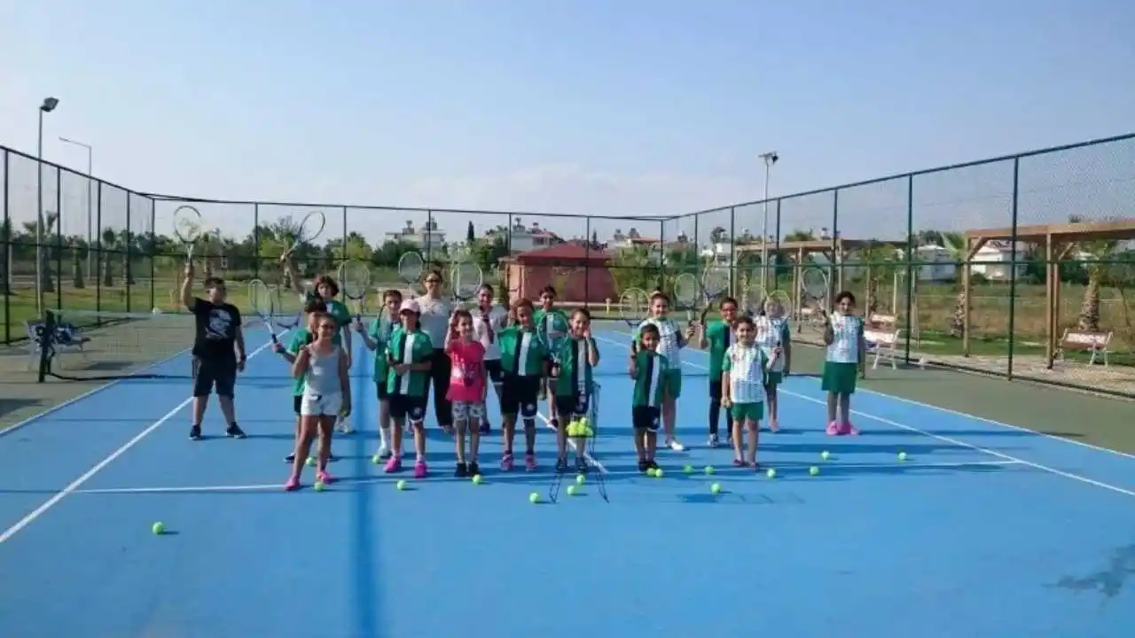 serikte-kis-spor-okullari-kayitlari-acildi-futbol-basketbol-ve-daha-fazlasi-1.webp