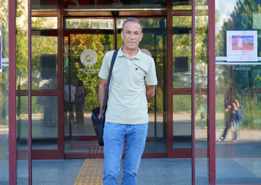 yillarca-filmlik-davalara-bakti-emekli-hakim-antalyada-sinema-okuyor-3.webp