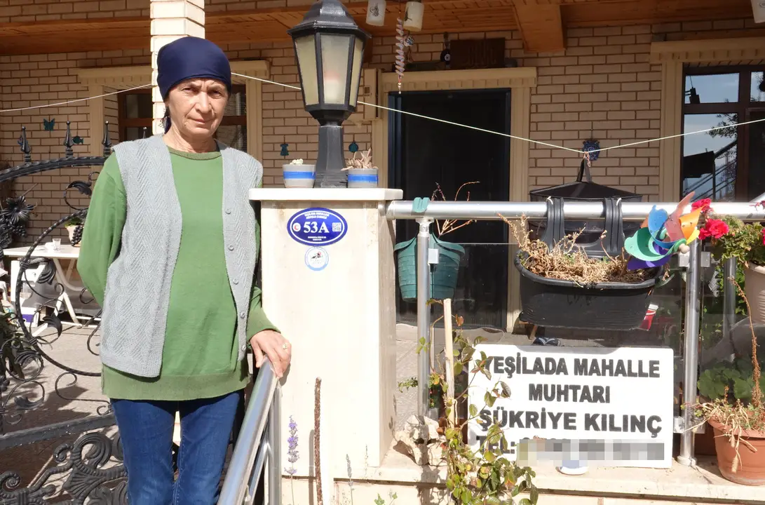 cumhuriyete-yakisan-kadin-muhtar-ispartada-muhru-16-yildir-tasiyor-3.webp