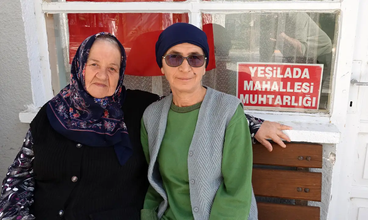 cumhuriyete-yakisan-kadin-muhtar-ispartada-muhru-16-yildir-tasiyor-4.webp