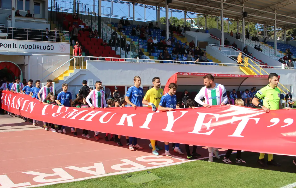 isparta-32-spor-ziraat-kupasina-veda-etti-2.webp
