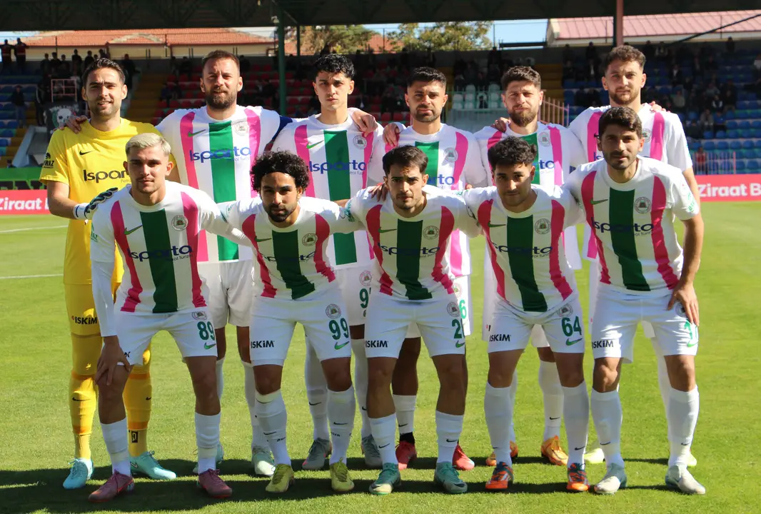 isparta-32-spor-ziraat-kupasina-veda-etti-3.webp