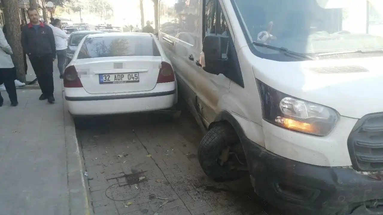 isparta-yalvacta-zincirleme-kaza-1-yarali-1.webp