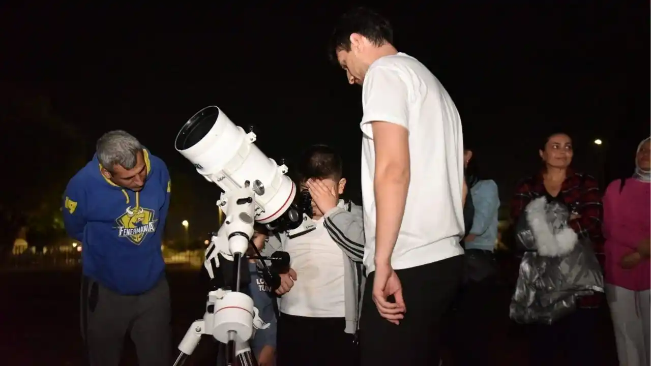 cumhuriyet-bayrami-kapsaminda-bilimle-gece-gozlemi-2.webp