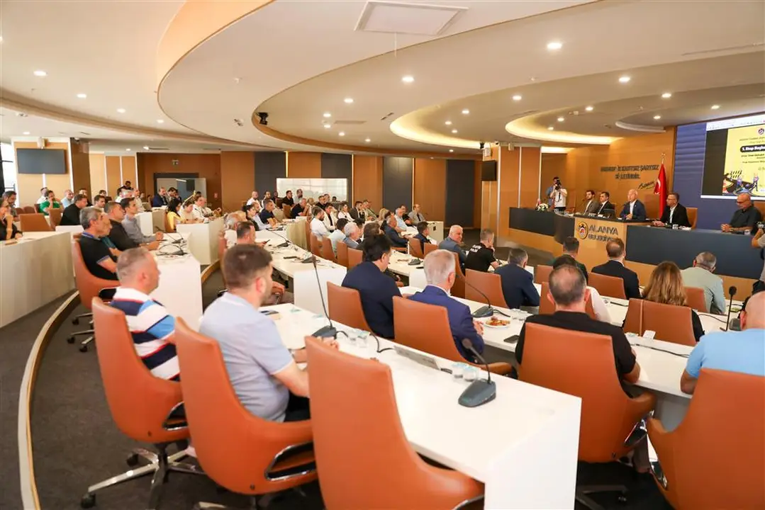 alanya-ataturk-caddesi-45-yil-sonra-yenileniyor-1-etap-tarihi-duyuruldu-4.webp