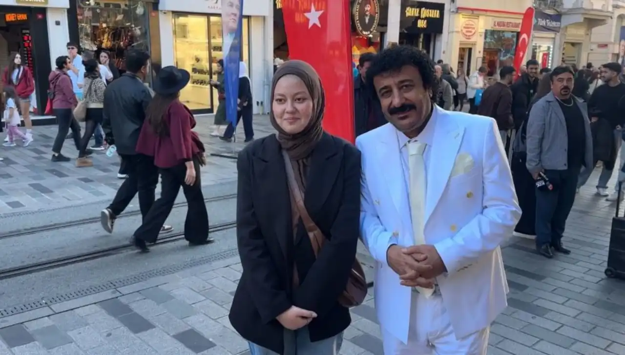 antalyali-muslum-gursese-istanbulda-buyuk-ilgi-benzerligi-gorenleri-saskina-cevirdi-2.webp