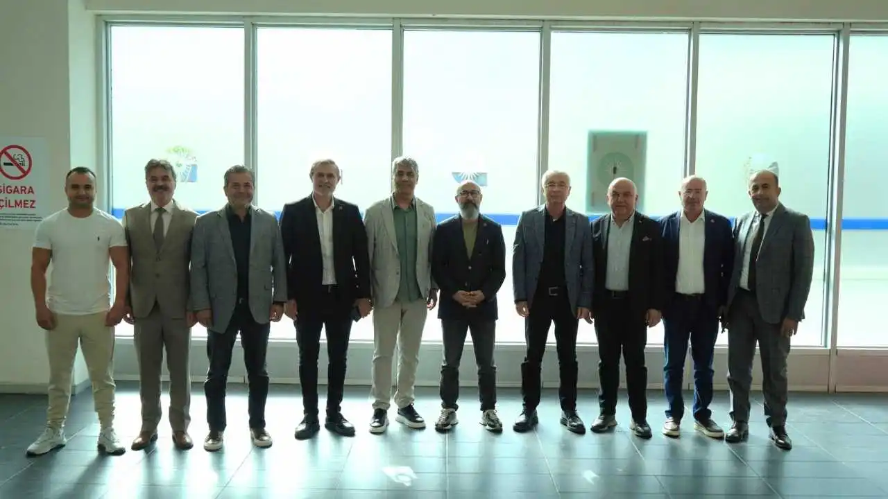 akdenizgercek-tum-yerel-sen-antalyada-hasan-balik-devam-dedi-2.webp