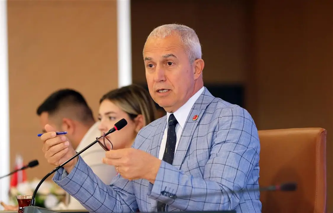 ankara-alanya-ucuslari-askiya-alindi-baskan-ozcelikten-geri-adim-cagrisi-3.webp