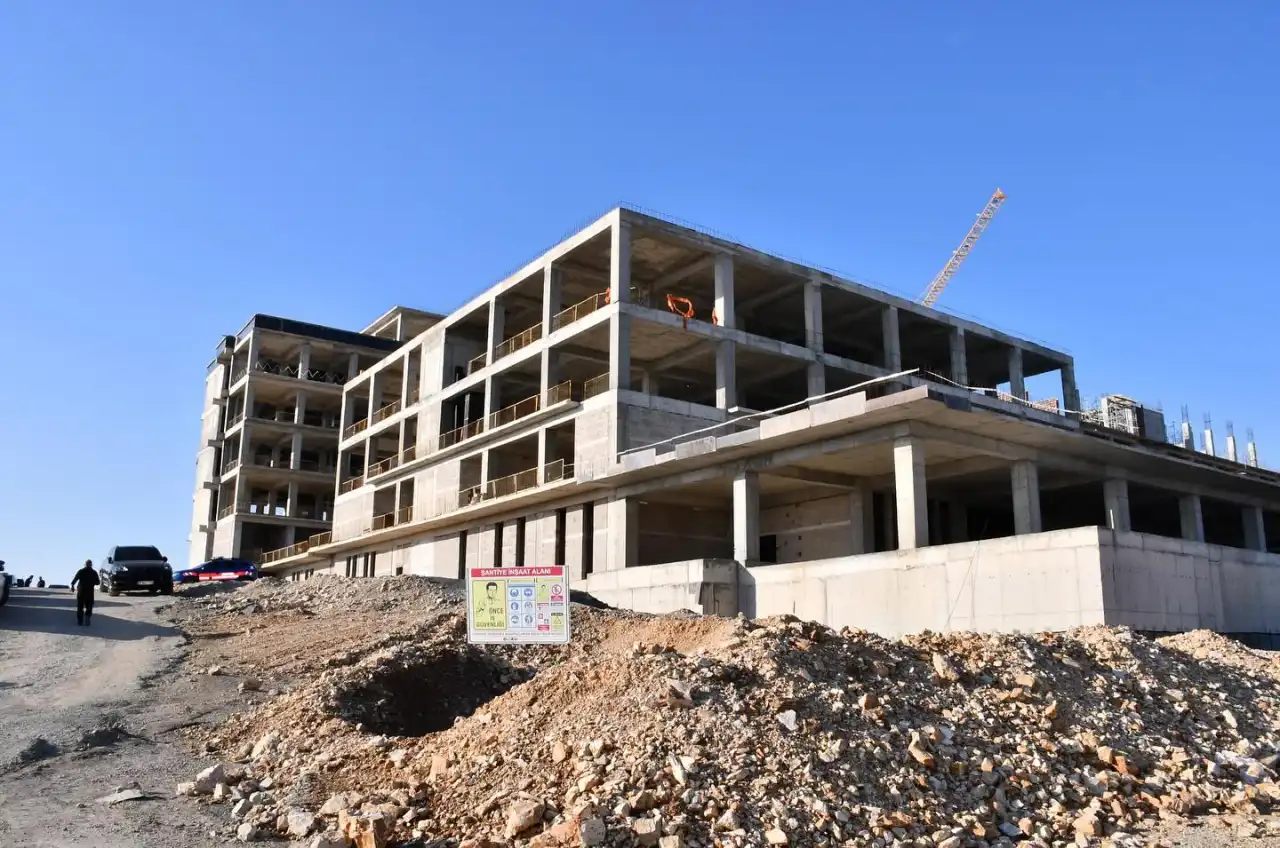 saglik-bakani-kemal-memisoglu-alanyada-payallar-devlet-hastanesi-gundeme-gelmedi-7.webp