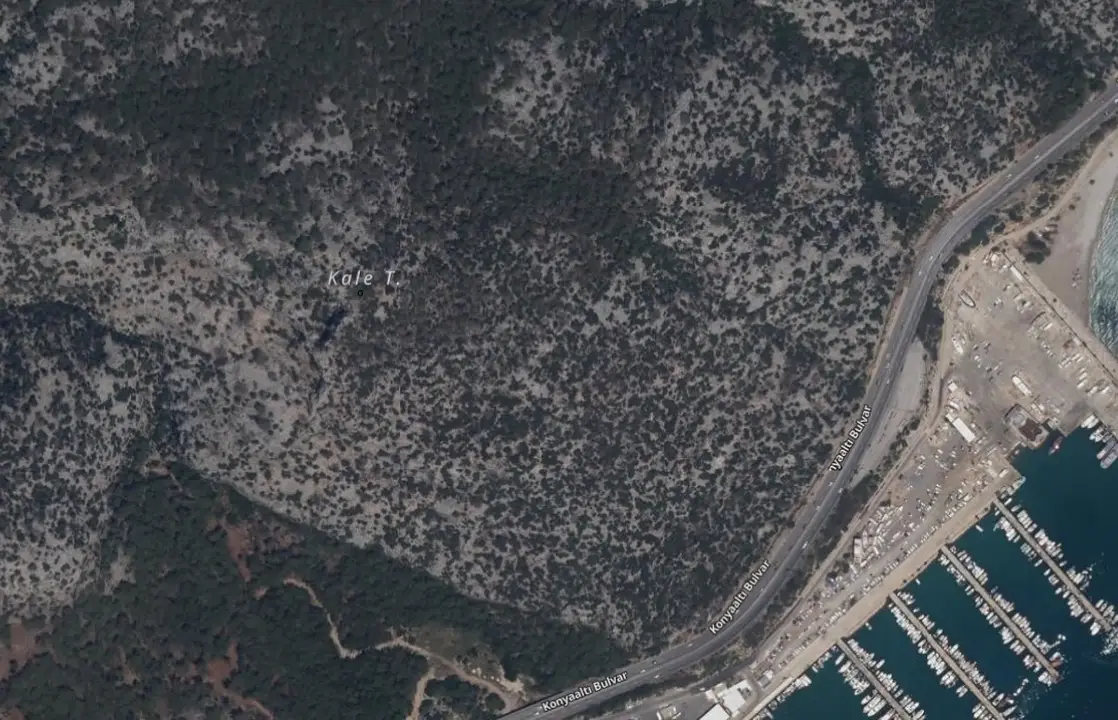 tartismali-antalya-balikci-barinaginin-arkasindaki-alanda-kritik-sit-karari-5.webp