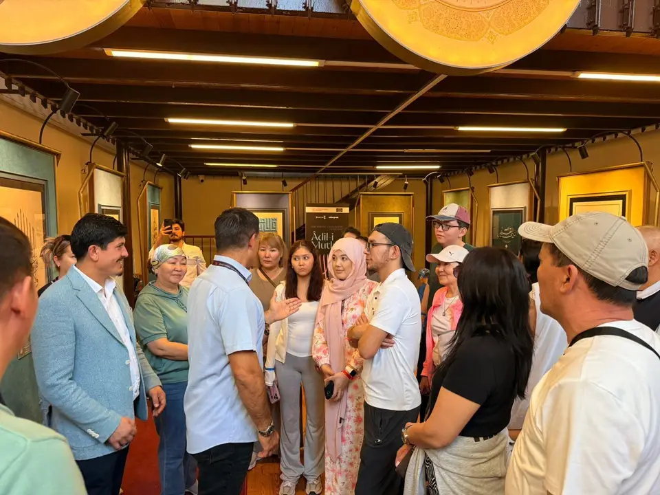 13-hattattan-adil-i-mutlak-sergisi-antalyada-4.webp