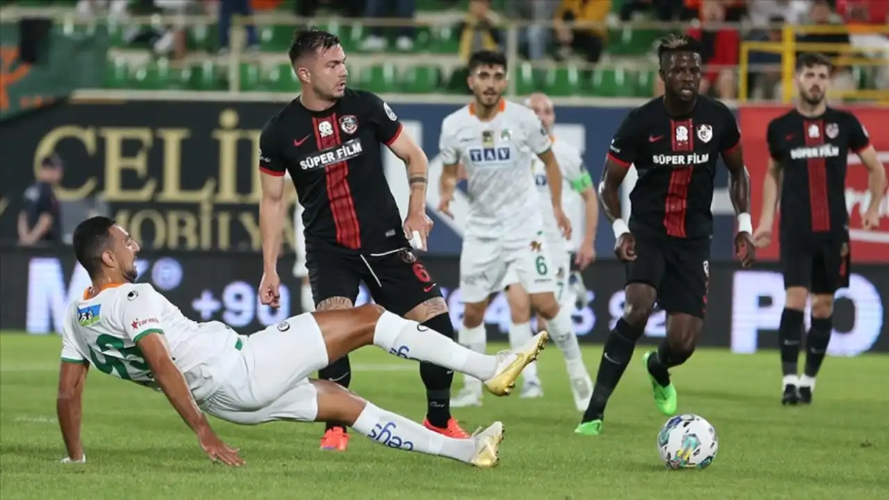 alanyaspor-gaziantep-fk-maci-ne-zaman-saat-kacta-hangi-kanalda-3.webp