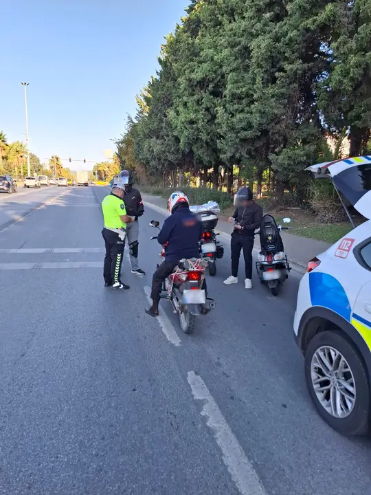 antalyada-suruculere-7-gunde-18-bin-ceza-2.webp