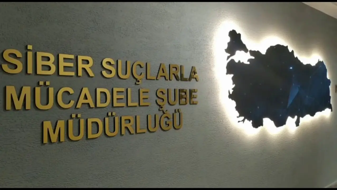 antalyada-vicdansiz-tuzak-smali-cocuklarin-adiyla-vurgun-yaptilar-2.webp