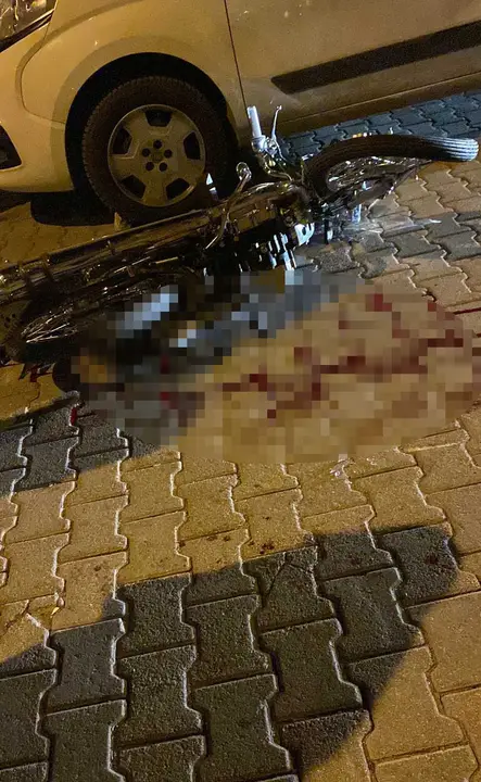 ispartada-direksiyona-cocuk-gecti-motosikletli-genc-kurtarilamadi-3.webp