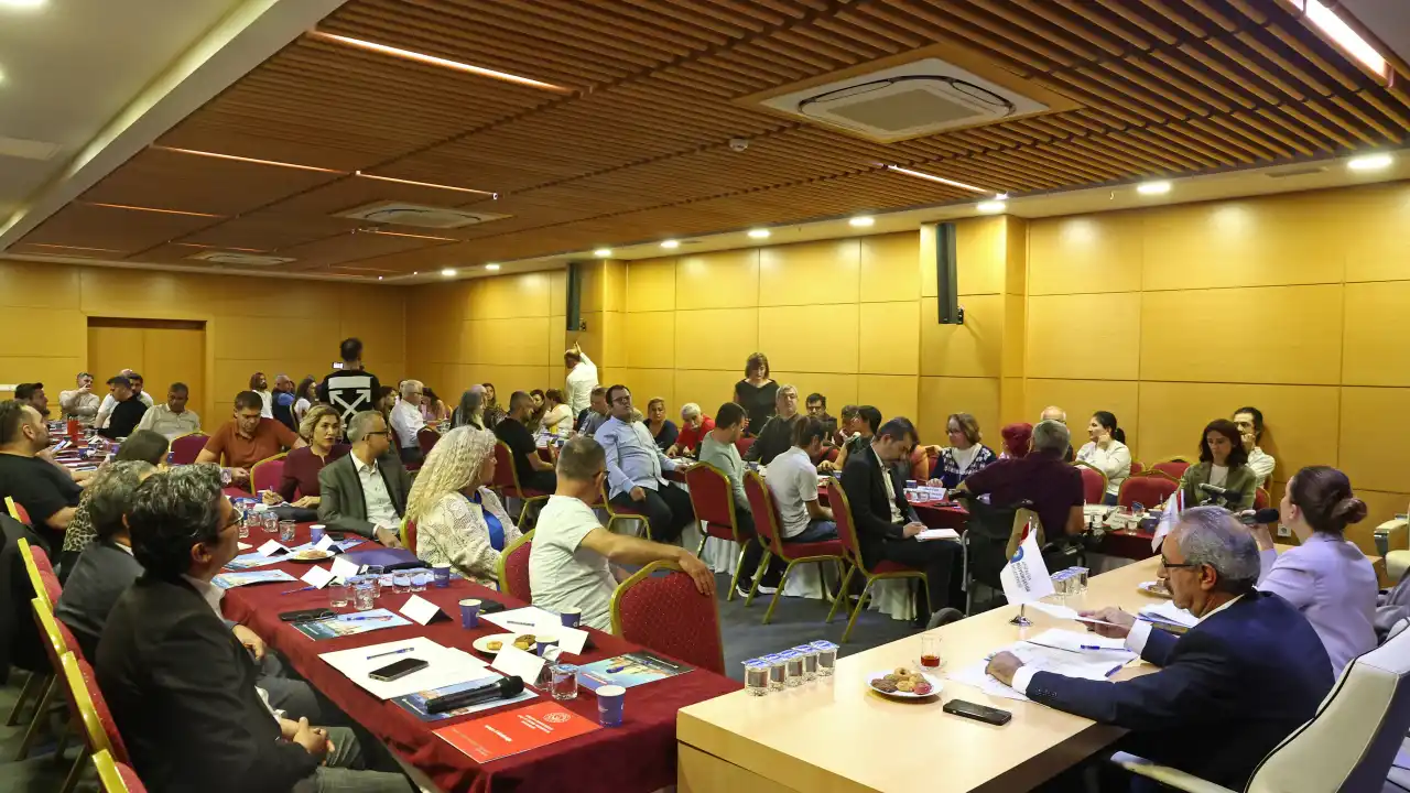 akdenizgercek-buyuksehir-engelsiz-hizmet-komisyonu-toplandi-5.webp