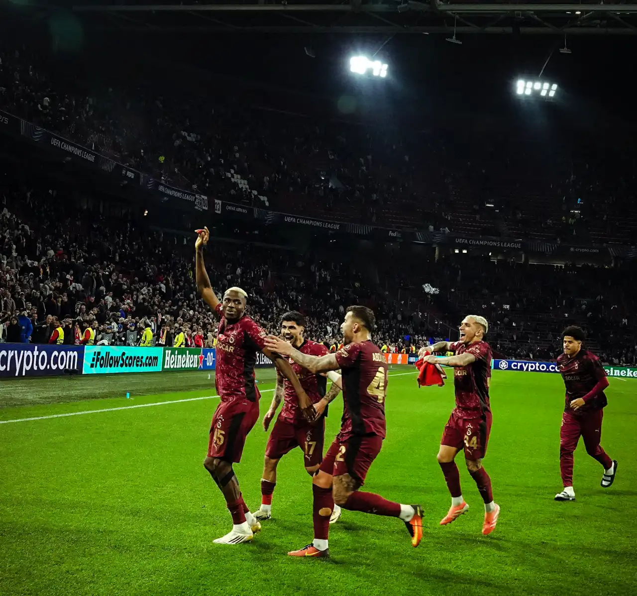 galatasaray-sampiyonlar-liginde-ajax-galibiyeti-sonrasi-9uncu-siraya-yerlesti-2.webp