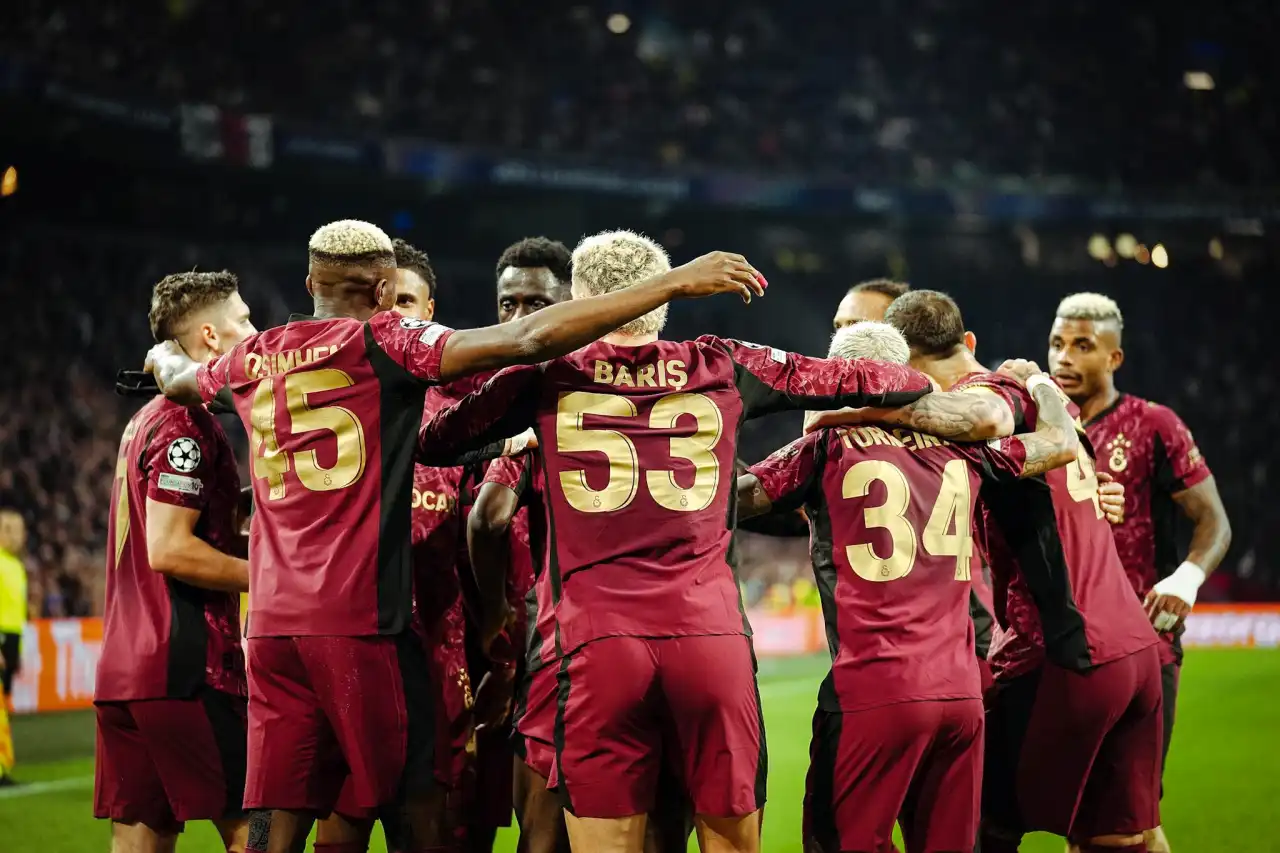 galatasaray-sampiyonlar-liginde-ajax-galibiyeti-sonrasi-9uncu-siraya-yerlesti-3.webp