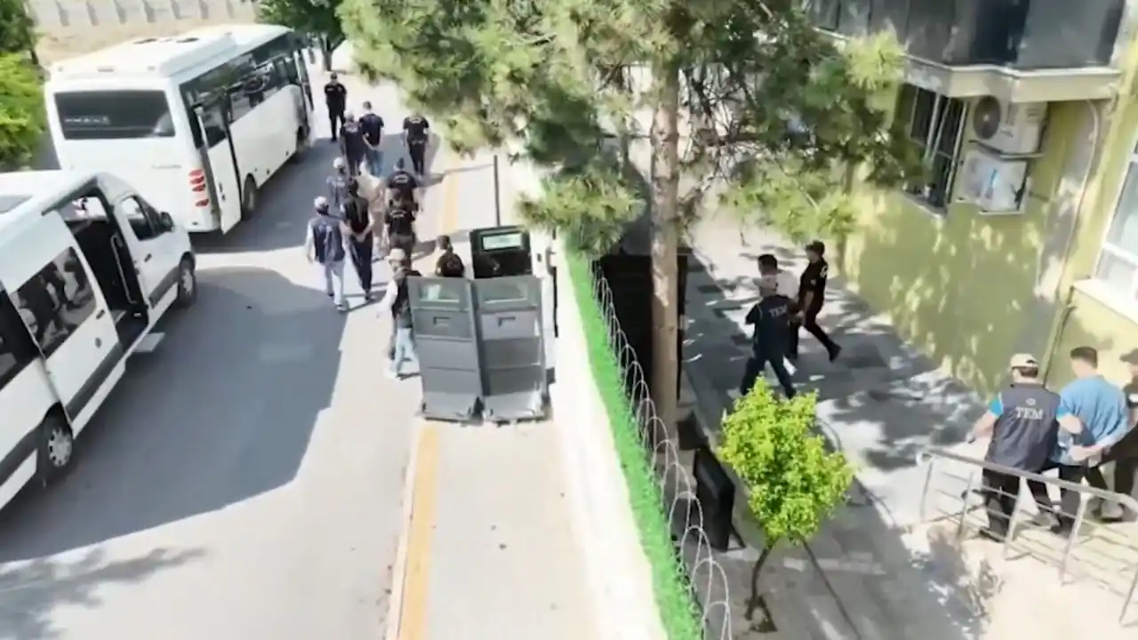 antalya-dahil-45-ilde-operasyon-178-gozalti-67-tutuklama-1.webp