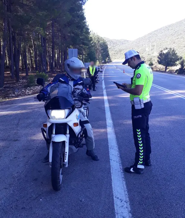 antalyada-35-bin-trafik-cezasi-kesildi-2.webp