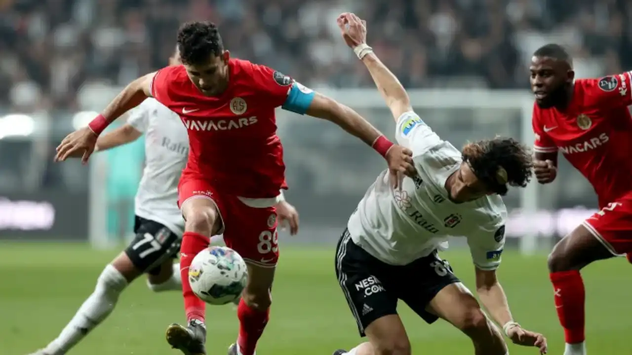 antalyaspor-evinde-zoru-basarmak-istiyor-rakip-besiktas-3.webp