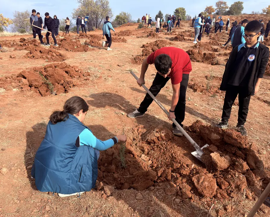 yalvaca-45-bin-nefes-her-vatandasa-bir-fidan-dikiliyor-2-akdeniz-gercek.webp