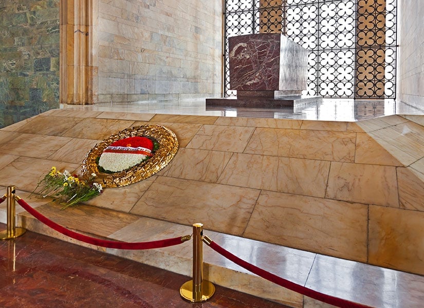 anitkabir-ataturk-mozolesi.jpg