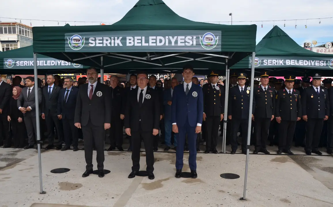 serik-10-kasimda-atamiz-icin-tek-yurek.webp