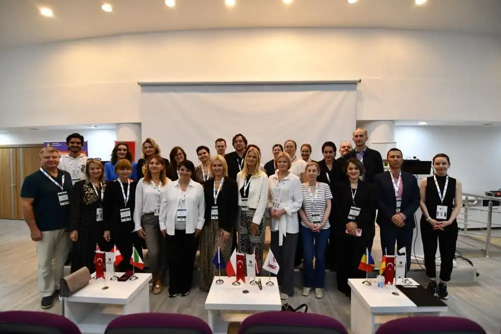 alanya-universitesinde-erasmus-ile-daha-yesil-bir-gelecek-haftasi-basladi.webp